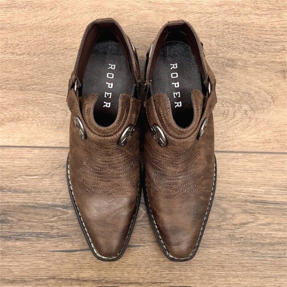 Roper Distressed Brown Ankle Booties - Picture 3 of 8